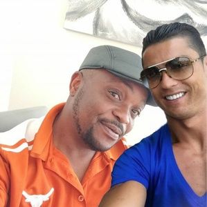 Meet your Posher, Robert